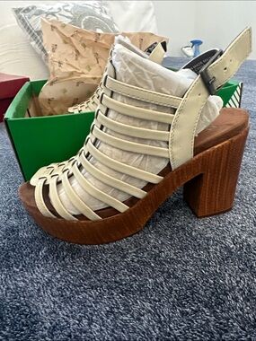 Cream and Brown Strappy Wedge Sandals - Size 7.5